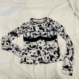 Off-White active long sleeve (M)